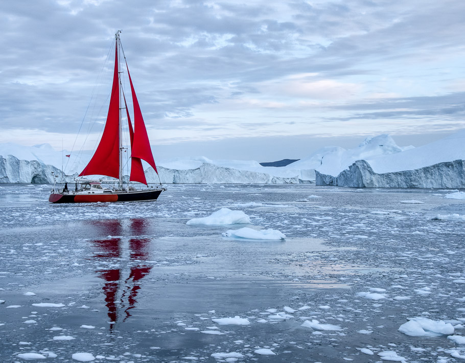 Bergs and Ice Slush - Disco bay