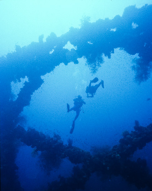 Midship Kingposts - Shinkoku Maru