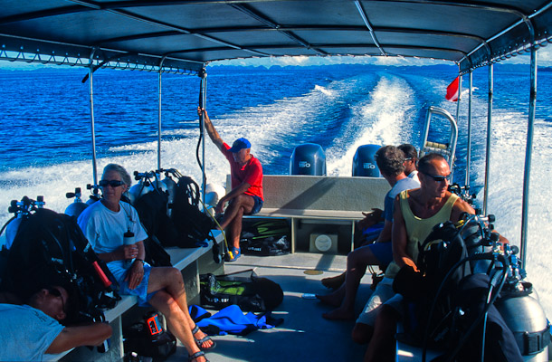 Dive boat